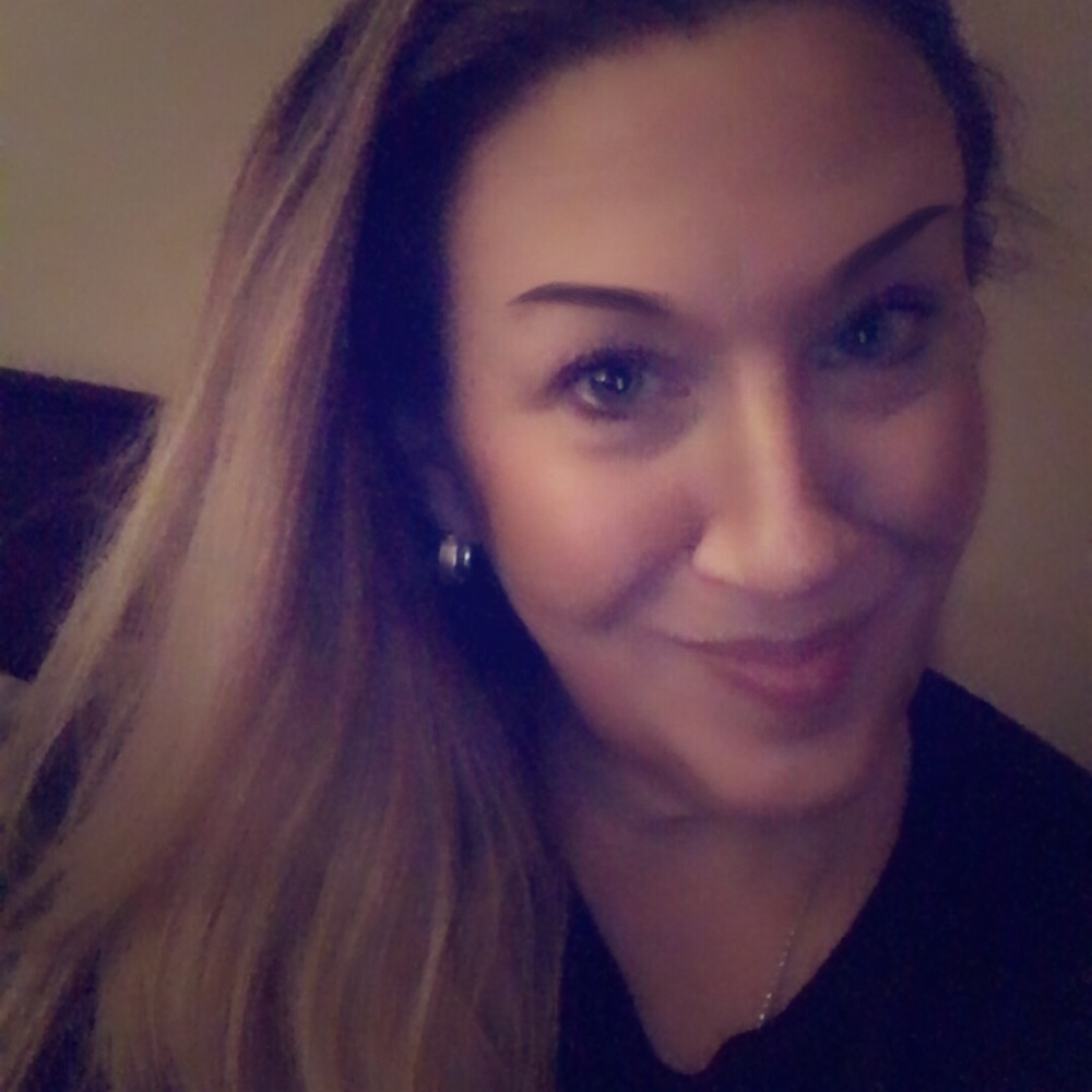 Meet your Posher, Nadena